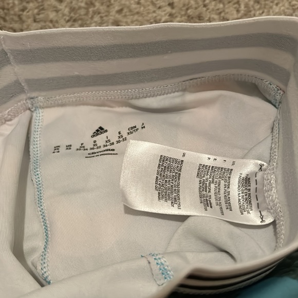 Adidas women’s fruit leggings - Picture 4 of 4